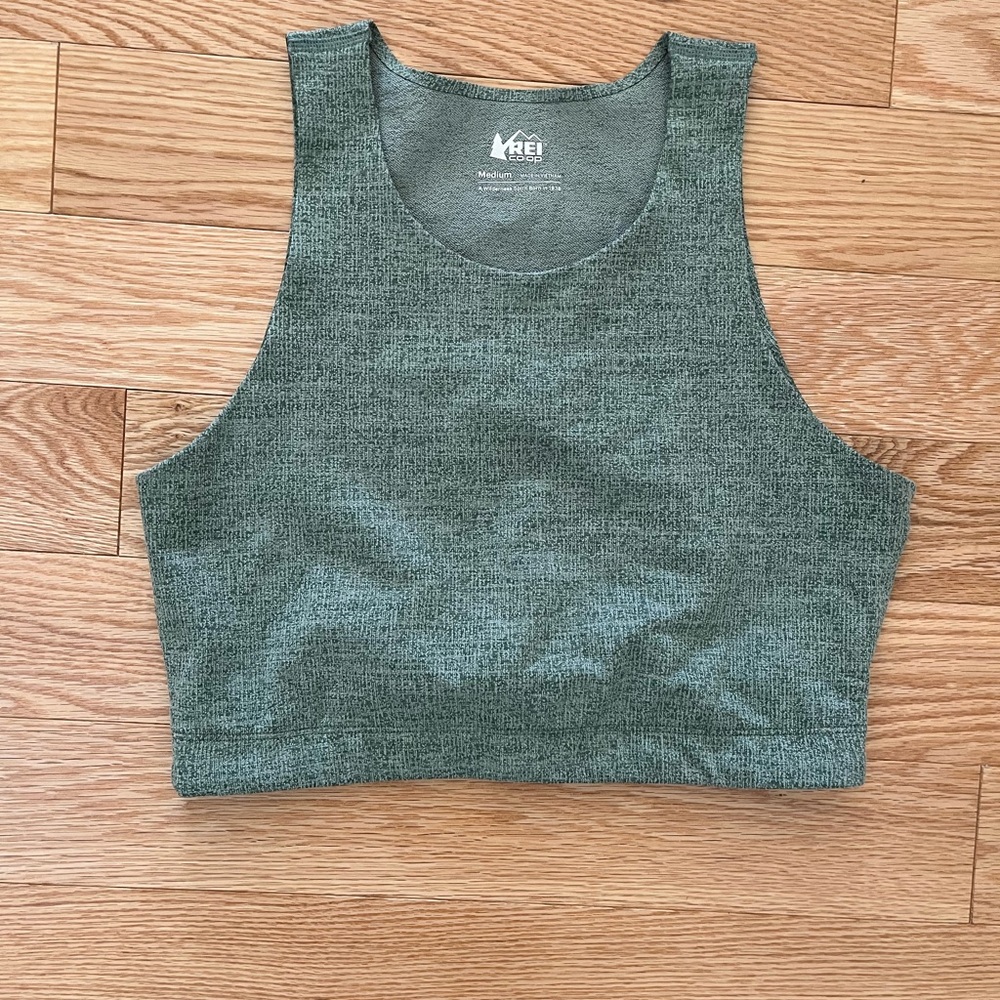 REI matching set yoga pants/base layer and crop top